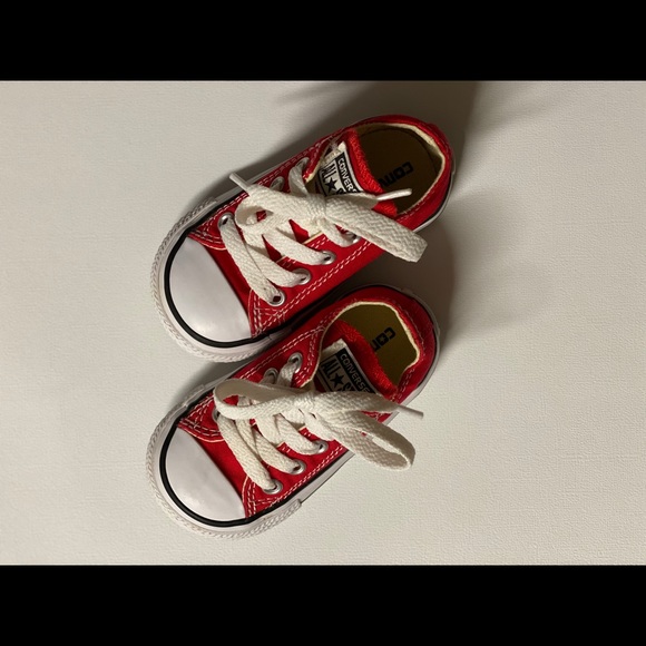 red converse youth size 4